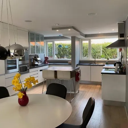 House With Garden Close To Beach Holiday home