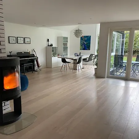 House With Garden Close To Beach Holiday home Stavanger